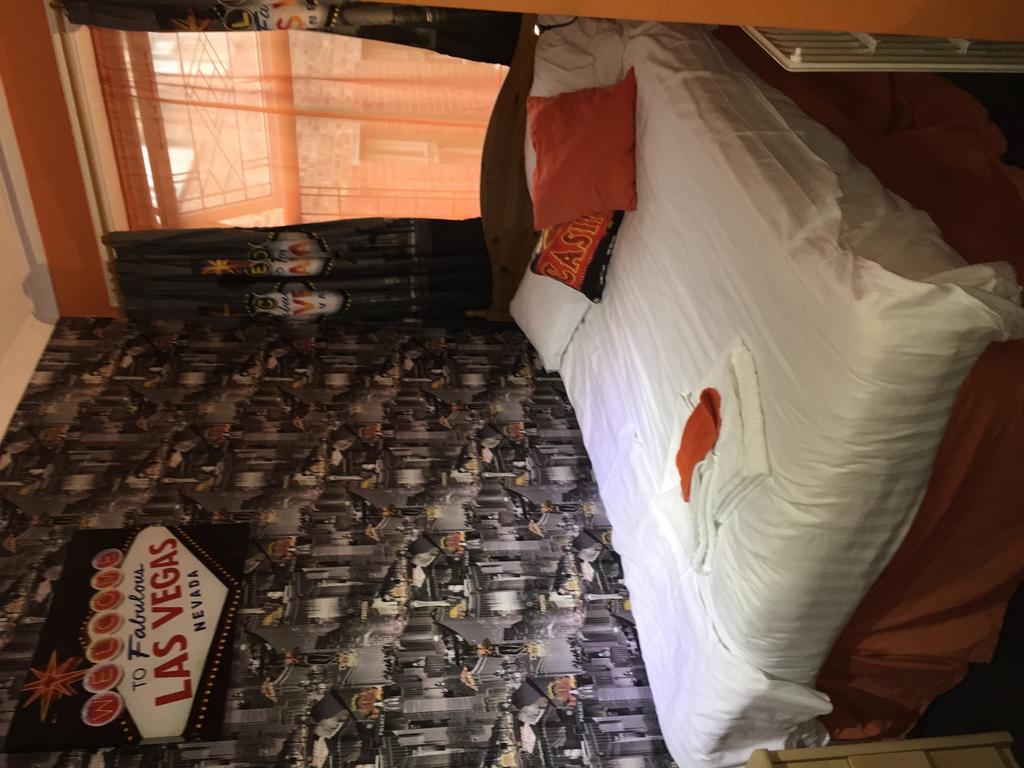 Bradleys Hotel Blackpool Room photo