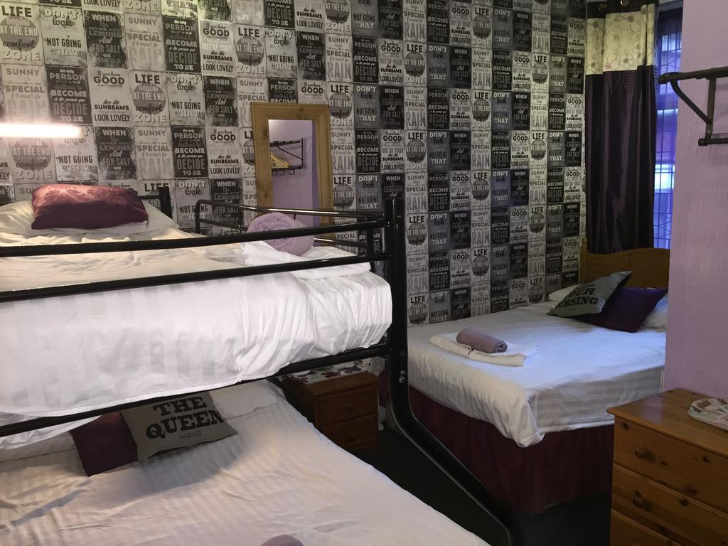 Bradleys Hotel Blackpool Room photo
